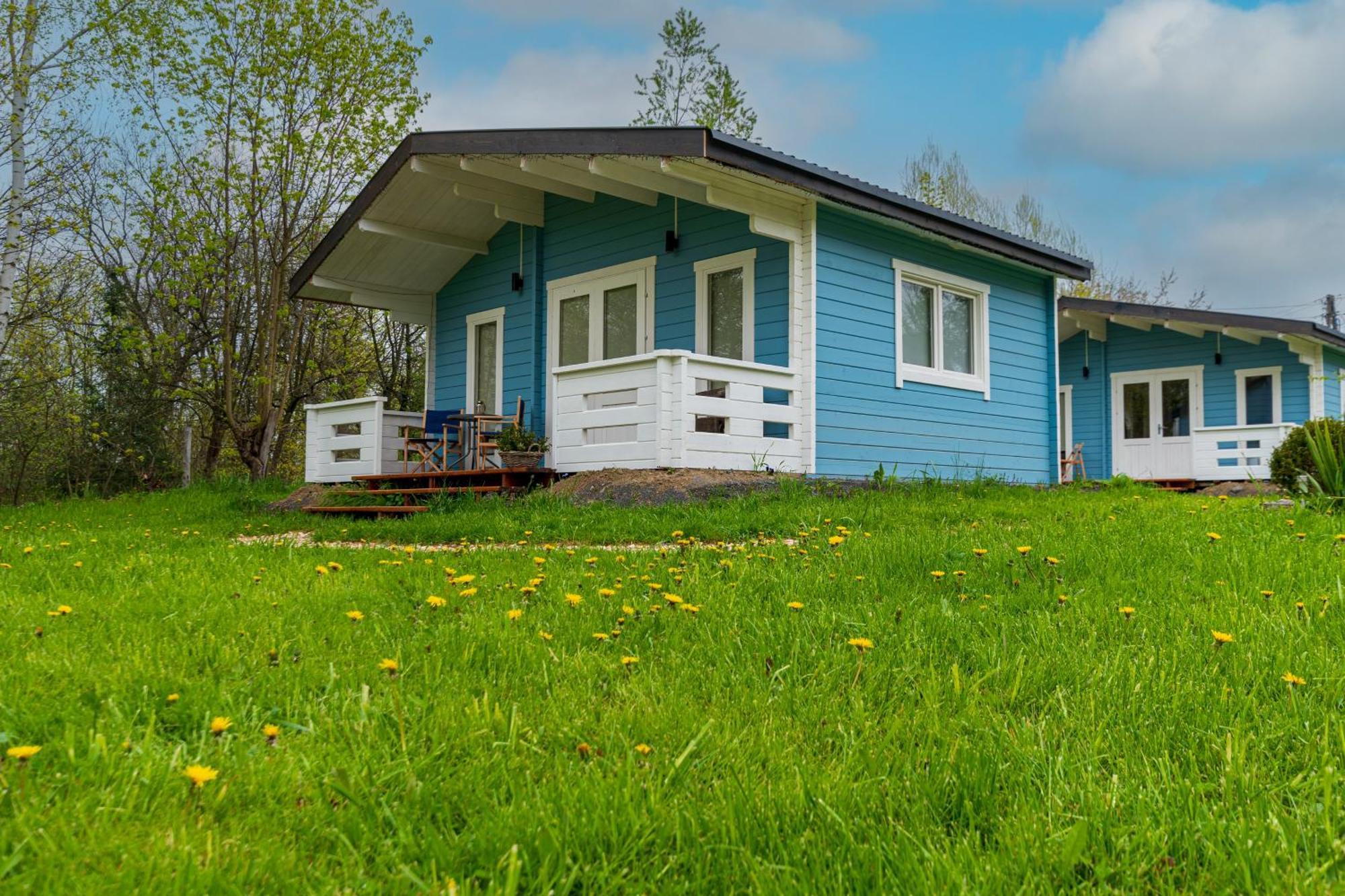 Domek Caloroczny Na Wylacznosc Niebieska Osada Nad Gorskim Potokiem Stary Waliszow Exterior foto