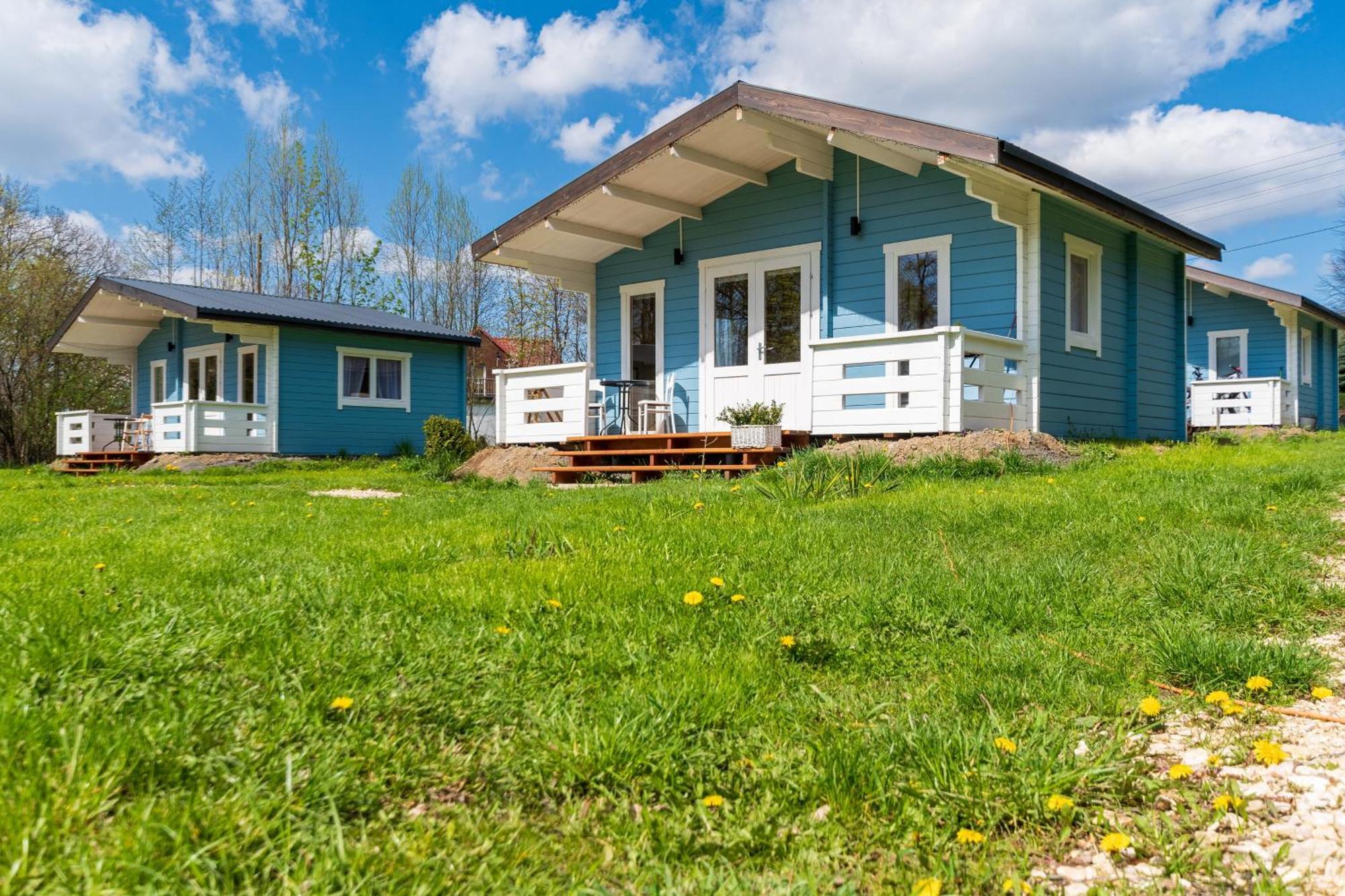 Domek Caloroczny Na Wylacznosc Niebieska Osada Nad Gorskim Potokiem Stary Waliszow Exterior foto